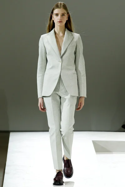Look 17